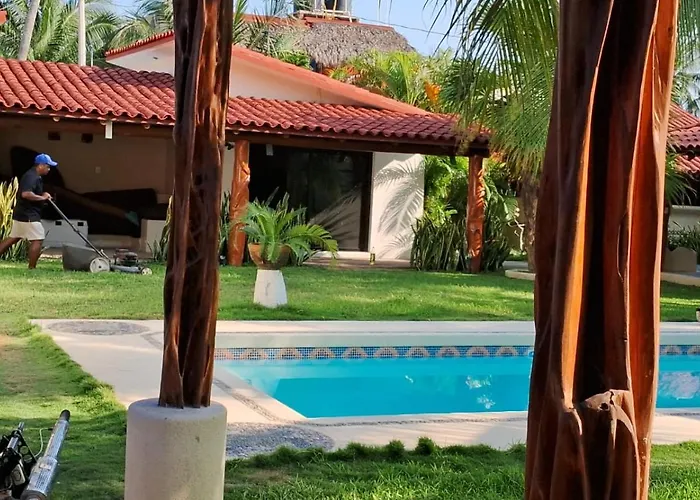 Turtle Guest house Zihuatanejo